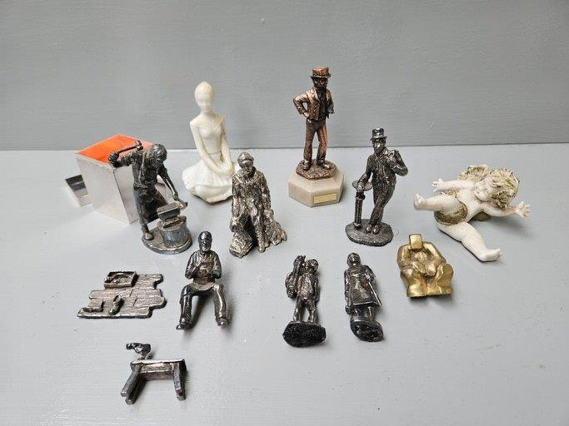6 Plated Small Figures & Others Etc 