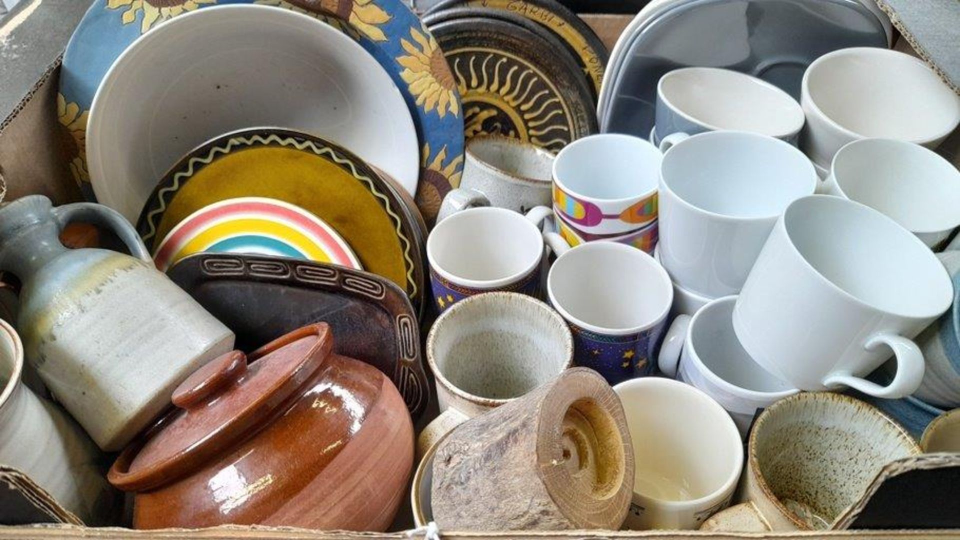 Box Including Assorted Mugs Etc