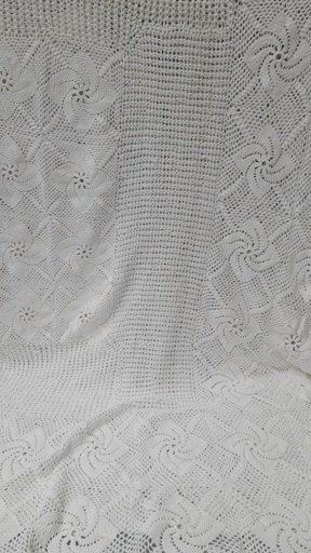 Vintage Crochet White Throw L200cm x W173cm (A/F)