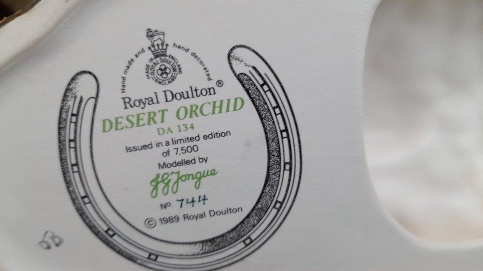 Royal Doulton Desert Orchid DA 134 Limited Edition 744/7500 On Wooden Base H34cm - Image 4 of 4
