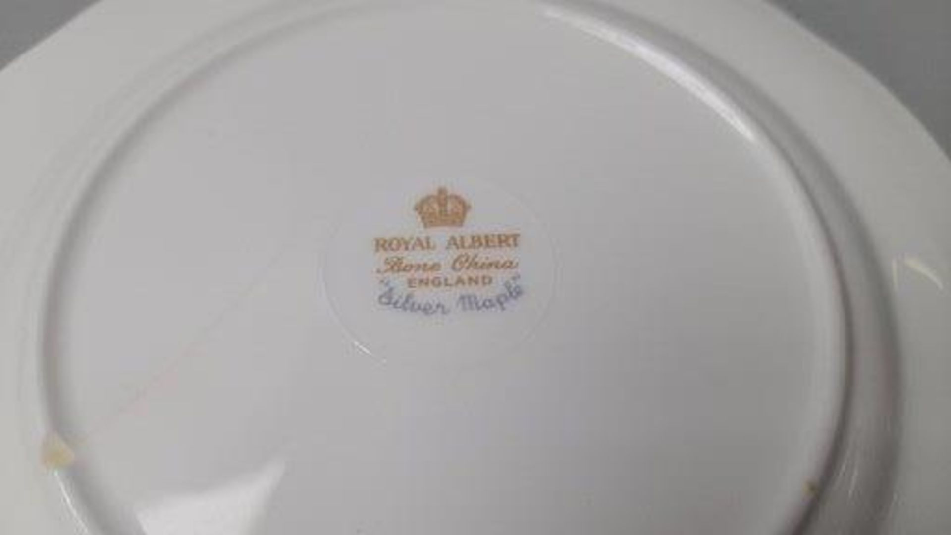 68Pc Royal Albert 'Silver Maple' Dinner & Teaware - Image 3 of 3