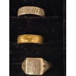 (2) 9Ct Gold Rings Etc In Jewellery Box