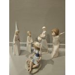 5 Lladro Figures (A/F)