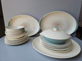 A Quantity Of Royal Doulton 'Desert Star' Dinner & Teaware