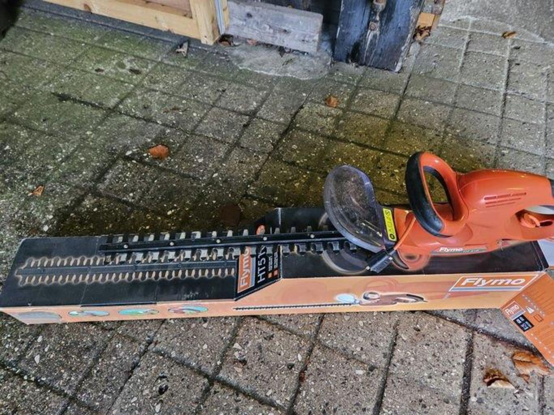 Flymo Hedge Trimmer