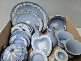 21Pc Wedgwood Dressing Table Pieces, Vases Etc