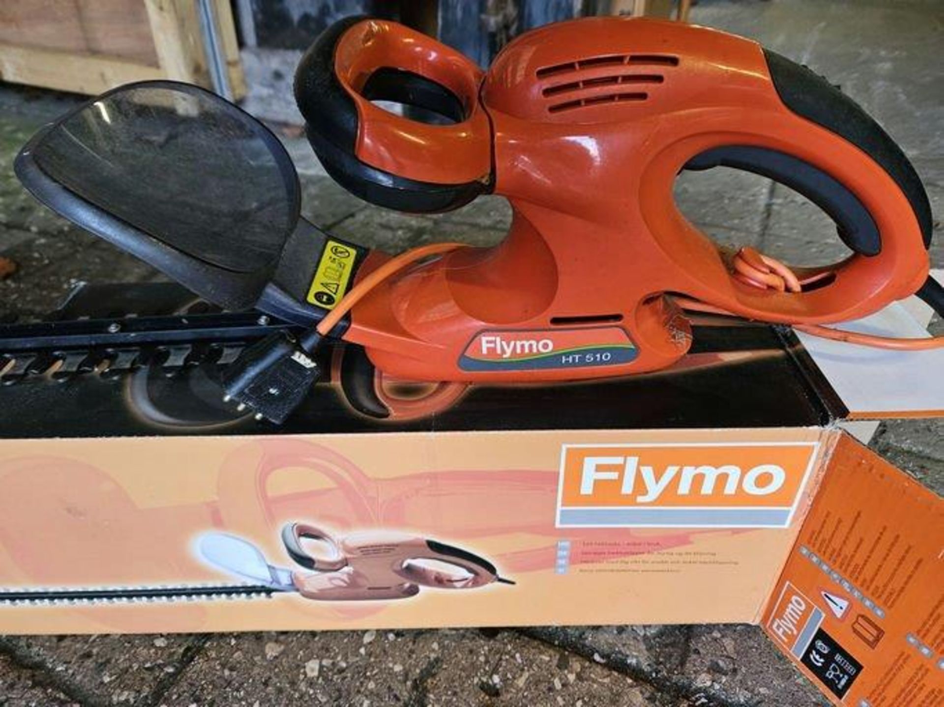 Flymo Hedge Trimmer - Image 2 of 2