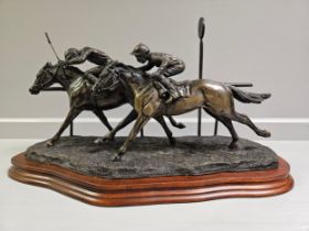 Border Fine Arts Bronze 'Final Furlong' L109 Limited Edition 22/950 By A Wall On Wood Base