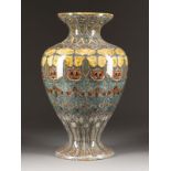 GROSSE JUGENDSTIL-VASE MIT FLORALEM DEKOR