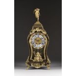 GROSSE PENDULE MIT BOULLE-MARQUETERIE