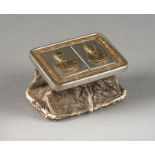 SELTENES MÜNZGELD-ETUI MIT DEN PORTRÄTS VON NIKOLAUS II. UND ALEXANDRA FEODOROWNA