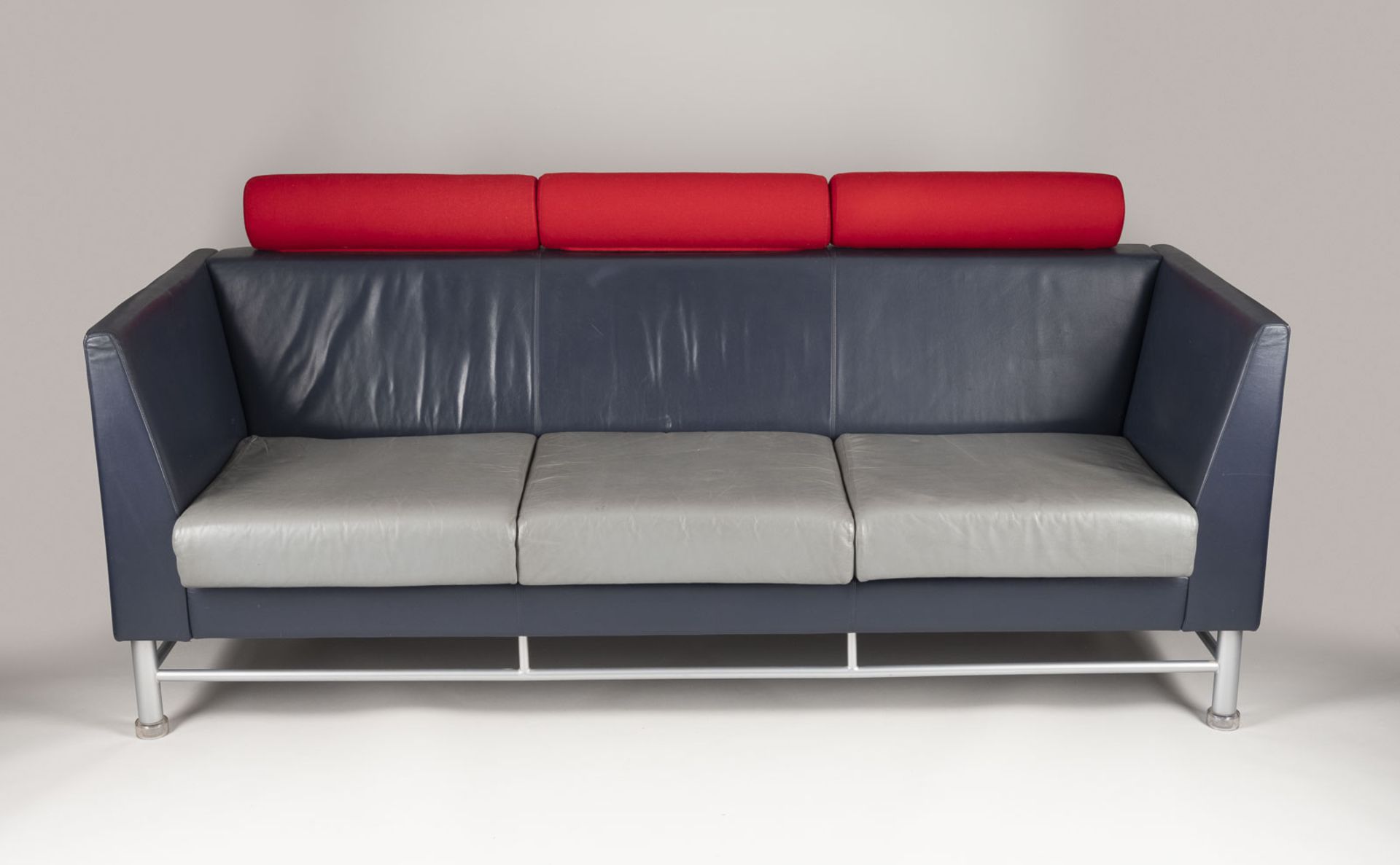 ETTORE SOTTSASS LEDERSOFA KNOLL INTERNATIONAL MODELL 'EASTSIDE'