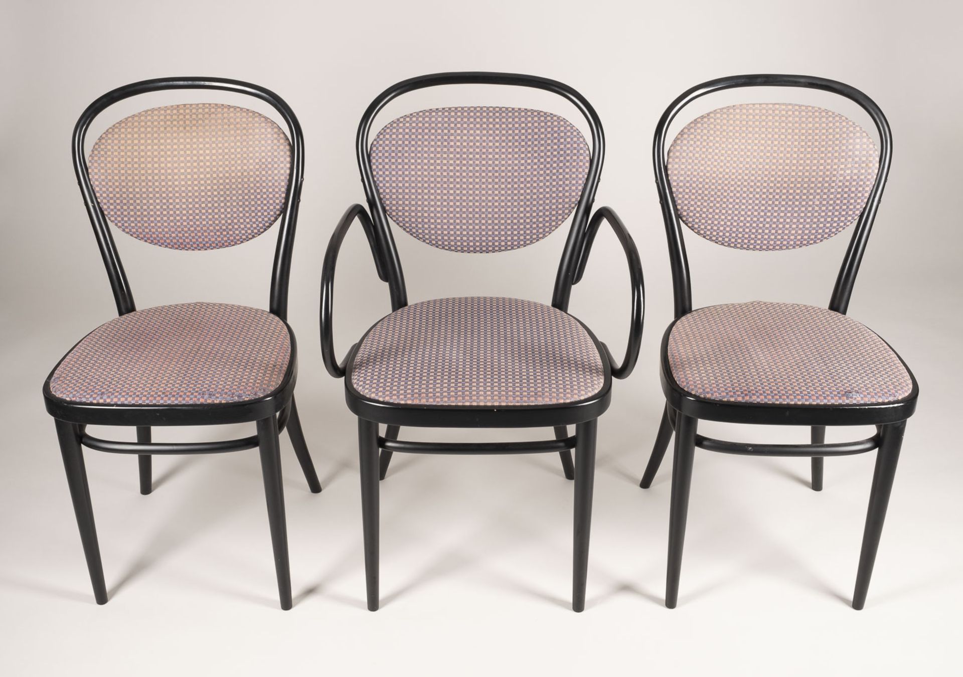 MICHAEL THONET FÜNF BUGHOLZ STÜHLE MODELL '215 P' UND '215 PF' - Image 2 of 3