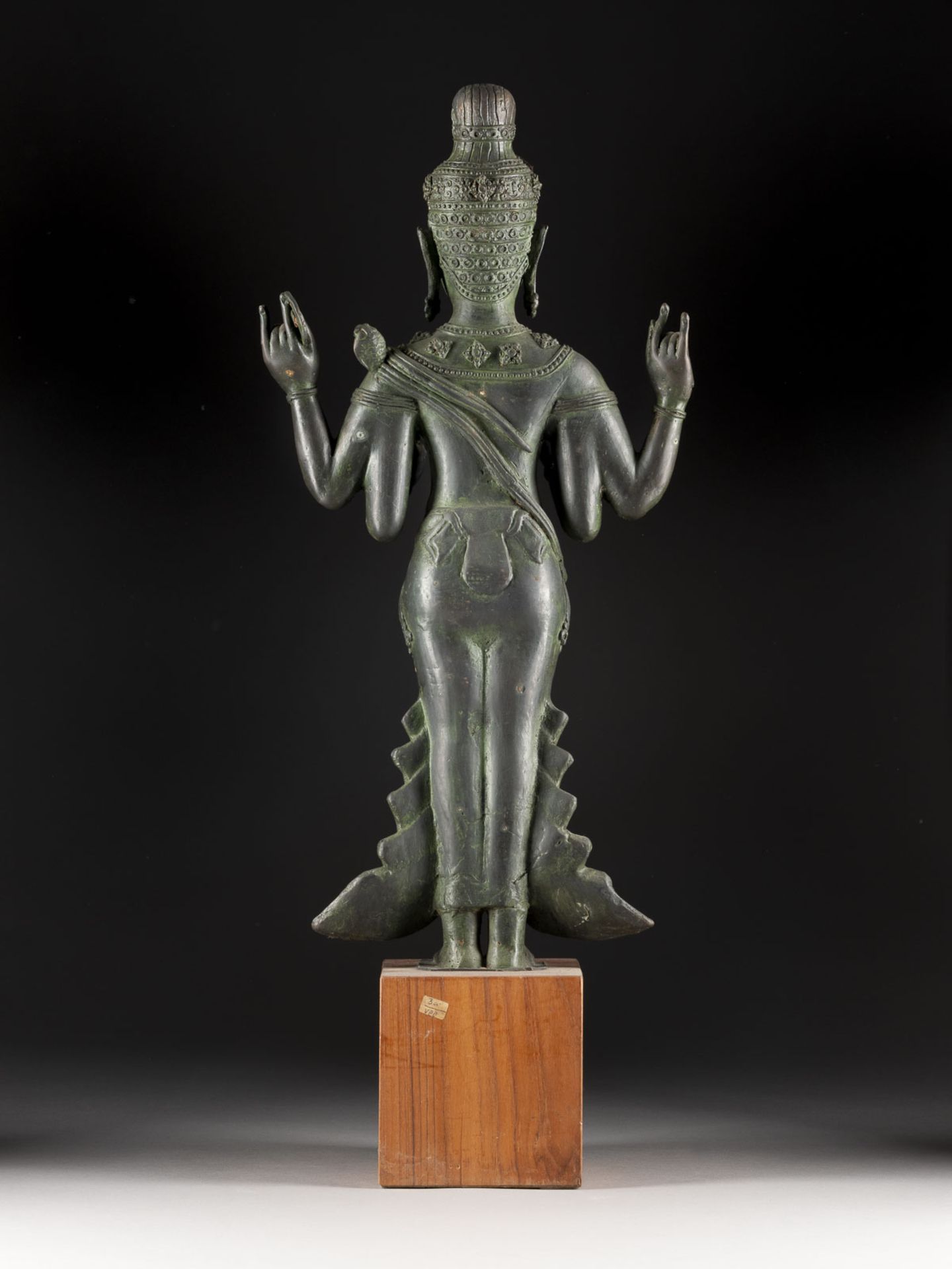 EINE STEHENDE FIGUR VON VISHNU AUS BRONZE - Image 2 of 2