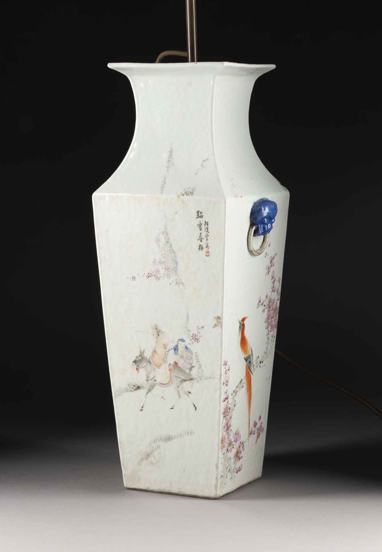 WANG ZHANG ZUGESCHRIEBEN, EINE QIANJIANG EMAILLIERTE VIERECKIGE VASE ALS LAMPE