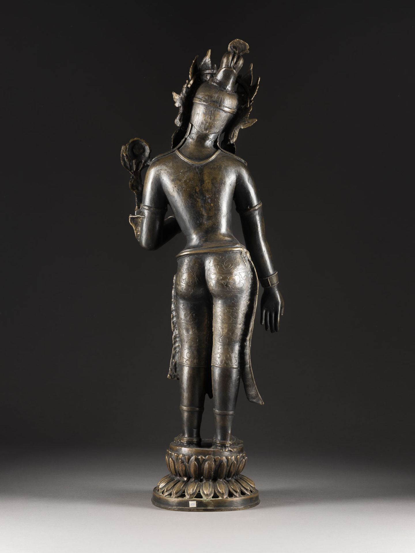 EINE STEHENDE FIGUR VON TARA AUS BRONZE - Image 2 of 2