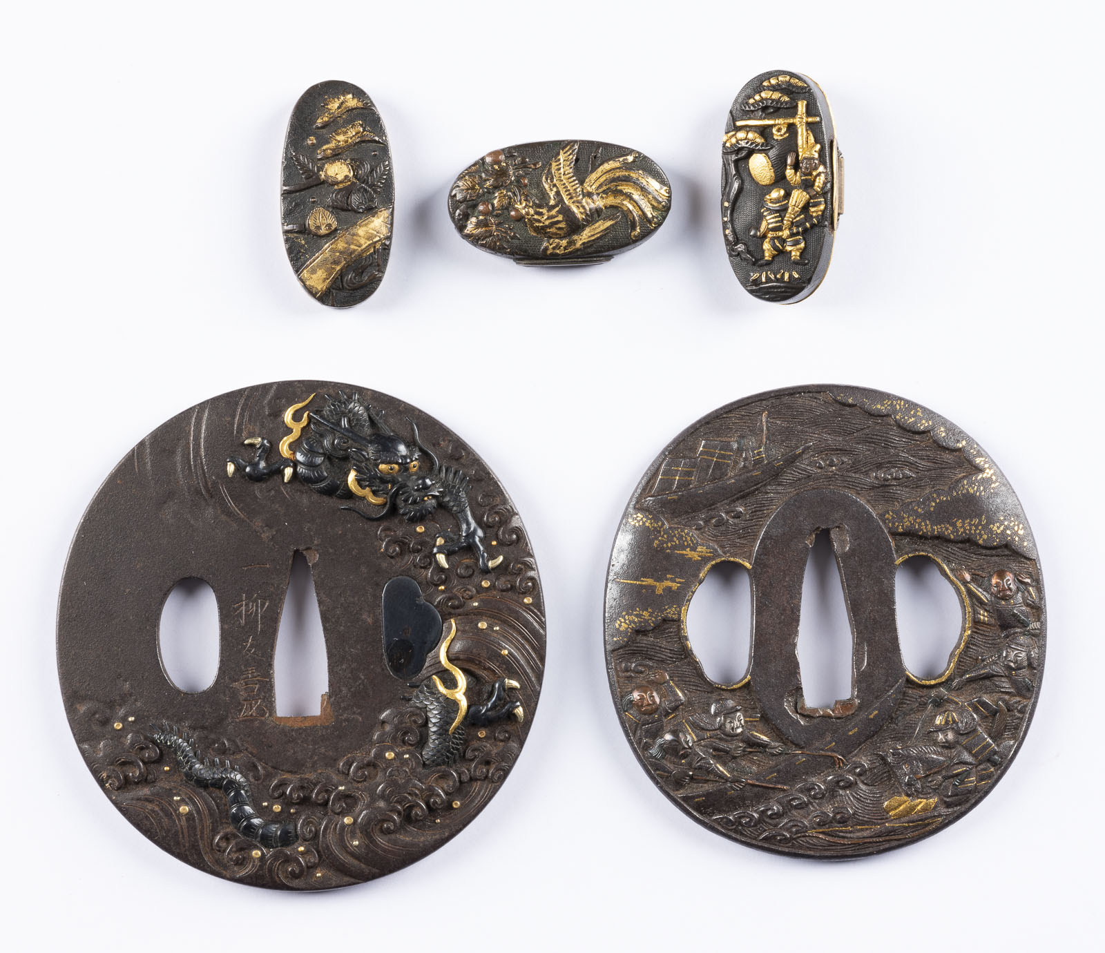 ZWEI TSUBA UND DREI KASHIRA