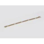 DIAMANT-ARMBAND Gelbgold, Weißgold. L. 18 cm, Ges.-Gew. ca