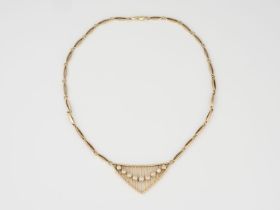 COLLIER