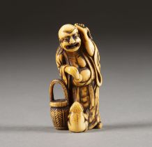 EIN FEINES GESCHNITZTES NETSUKE DES GAMA-SENNINS AUS ELFENBEIN