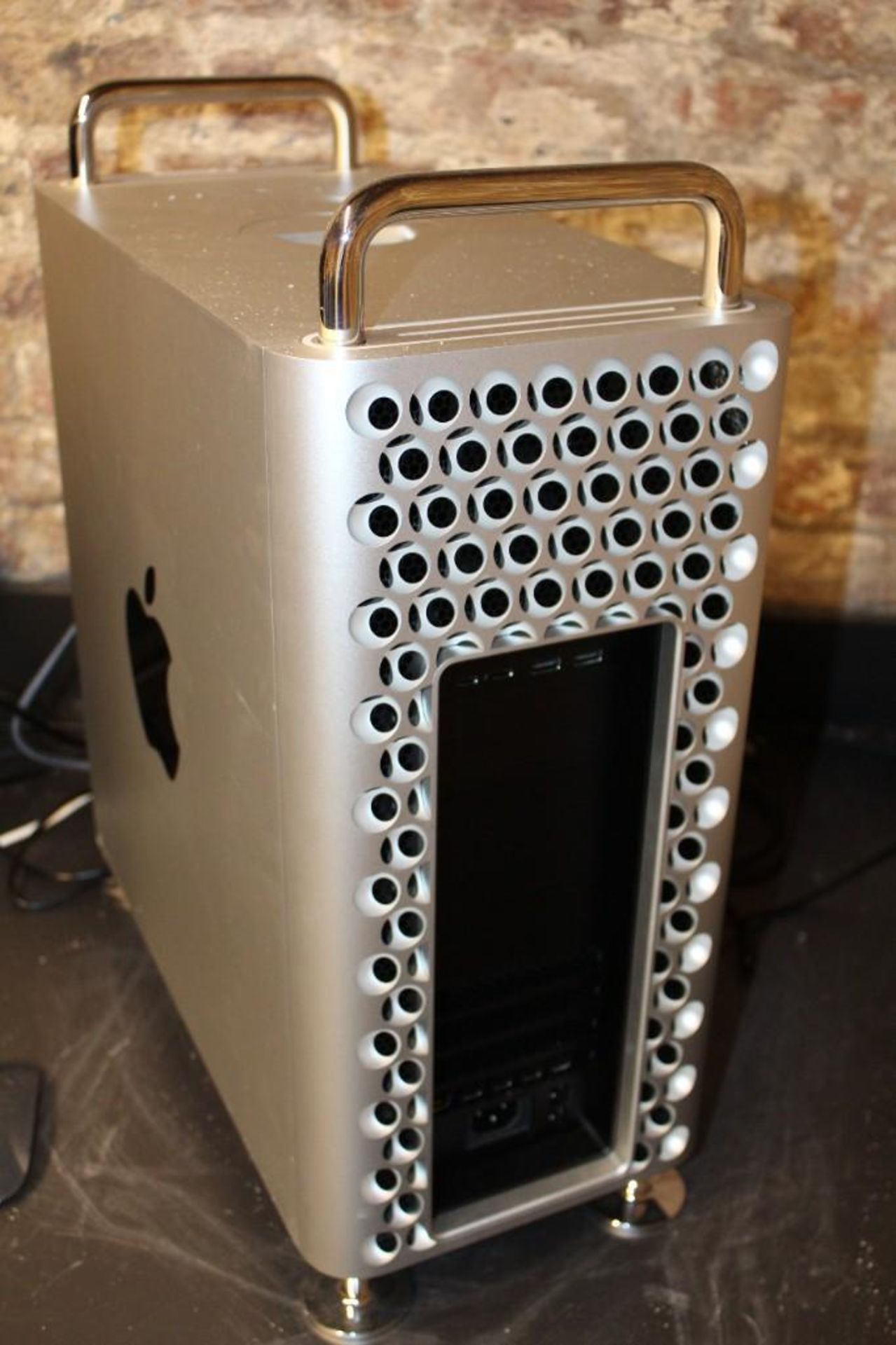 Apple Mac Pro - Image 2 of 2