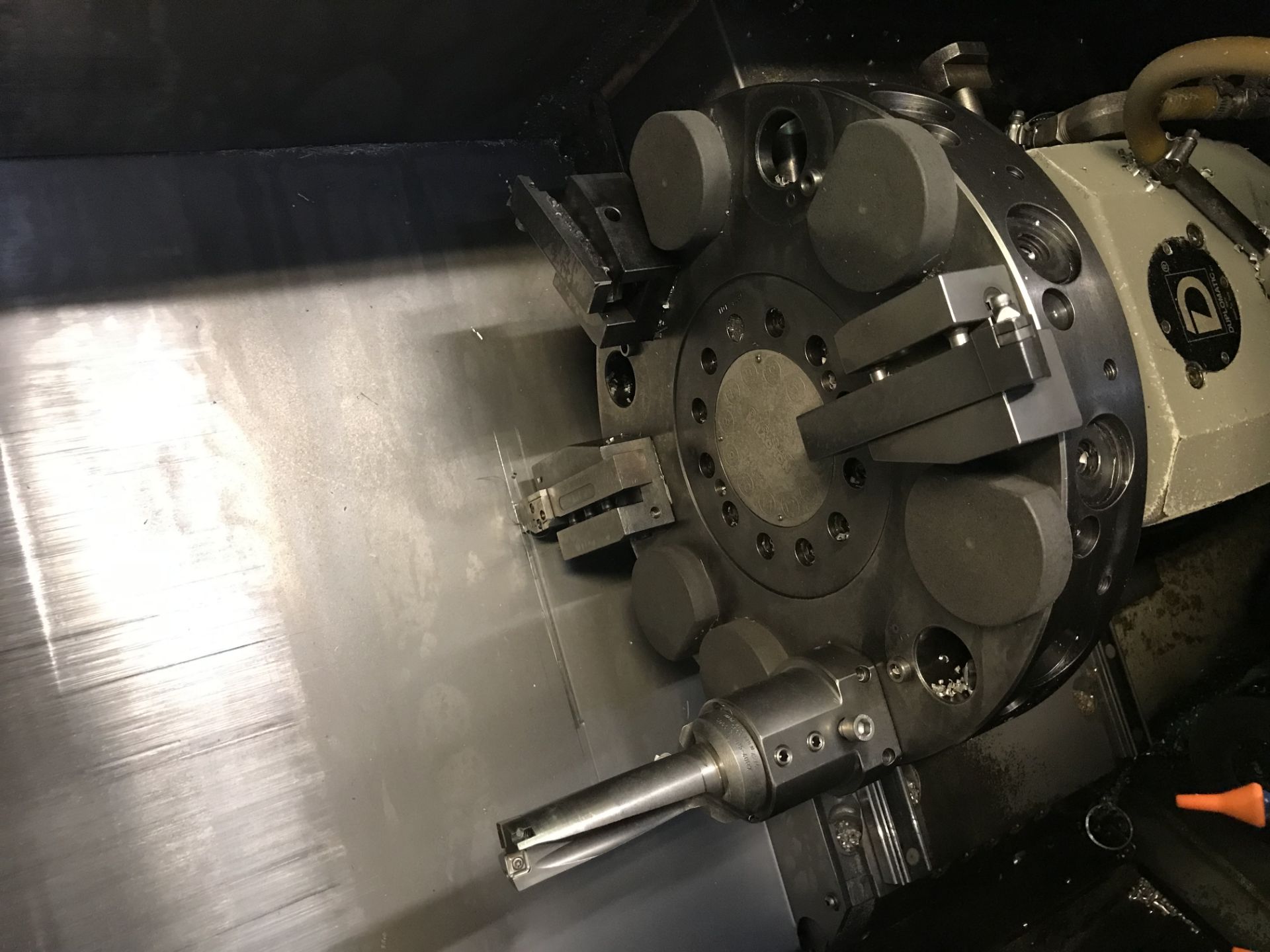 Cincinnati Falcon 200 CNC Lathe3 Jaw Chuck12 Station Turret Cincinnati Acramatic A2100 Controls Ser - Image 4 of 6