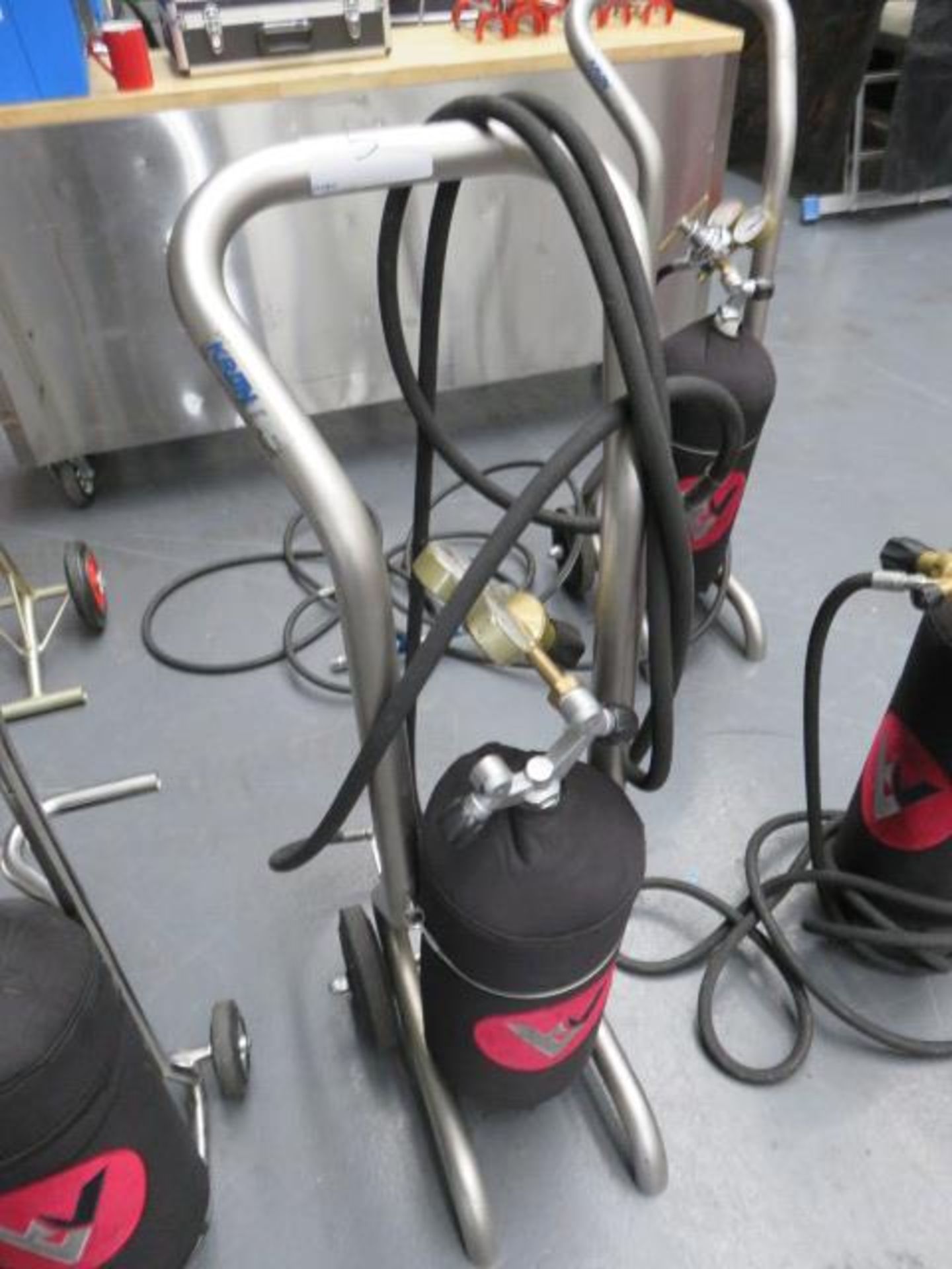 Krontec Compressed Air Bottle, Trolley, GCE Regulator, Hose and Lance As Lotted