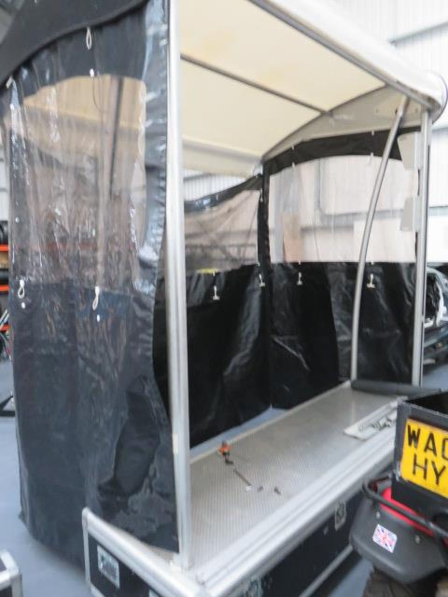 Three Person Pit Perch with Two Banks of (3) 20in Screens and Packes Down into (2) Heavy Duty Mobile