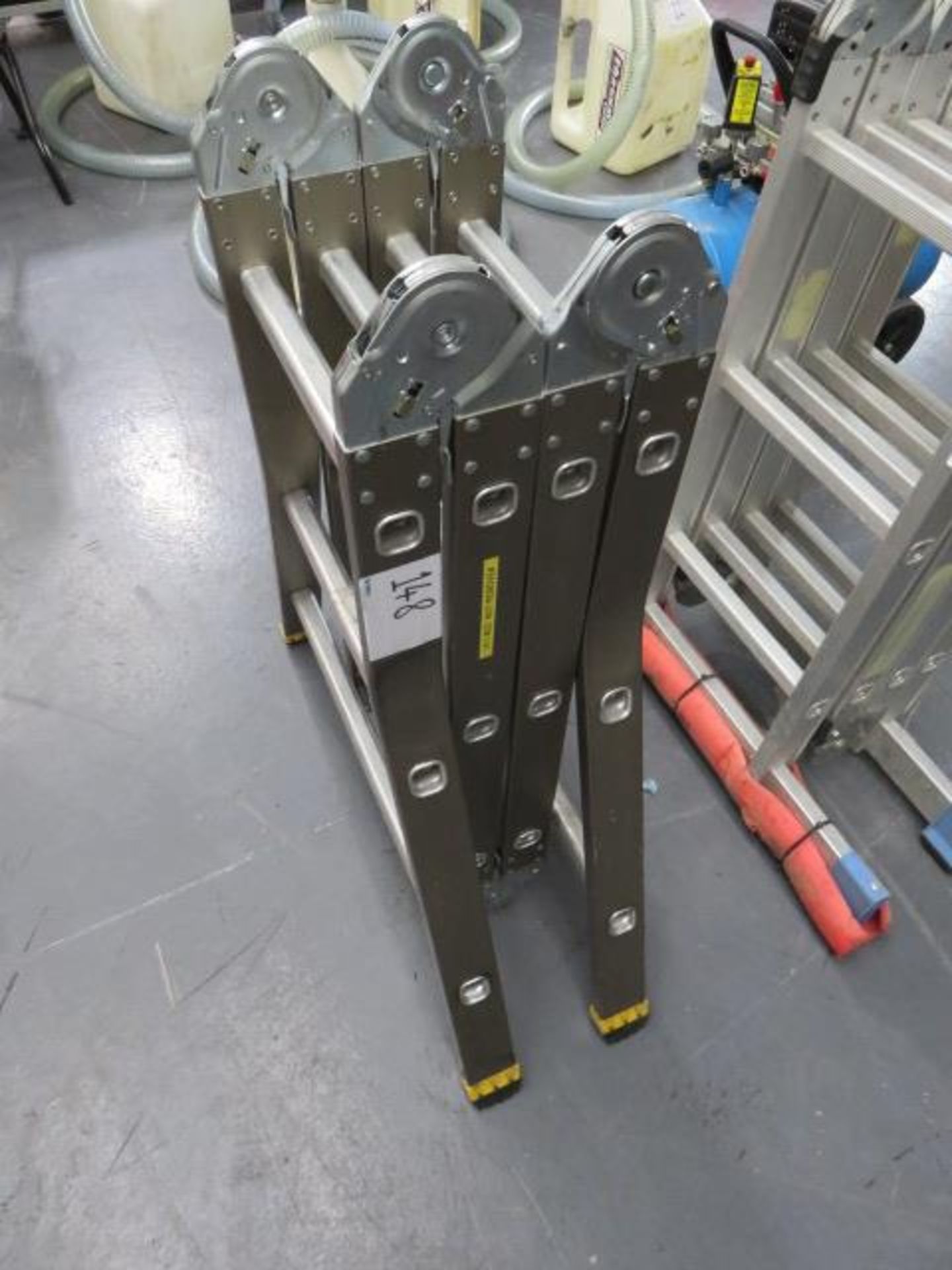 Titan UNA-43EP 12 Rung Aluminium folding Stepladder