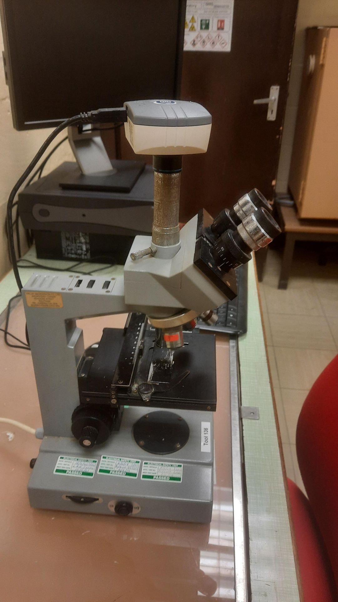 1: KYOWA , Metallurical Microscope Fitted with Measuring Graticule & CM EX Digital USB 2 Colour Came