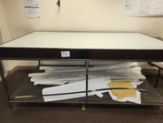 1 Large Light Table