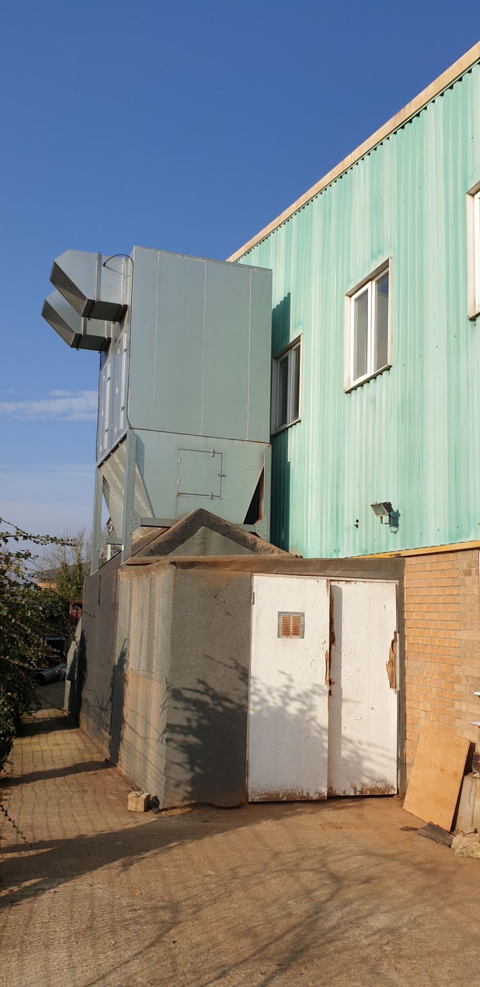 1: Wood Waste Control Limited, Dust Extractor, complete with internal and external overhead extracti - Image 7 of 8