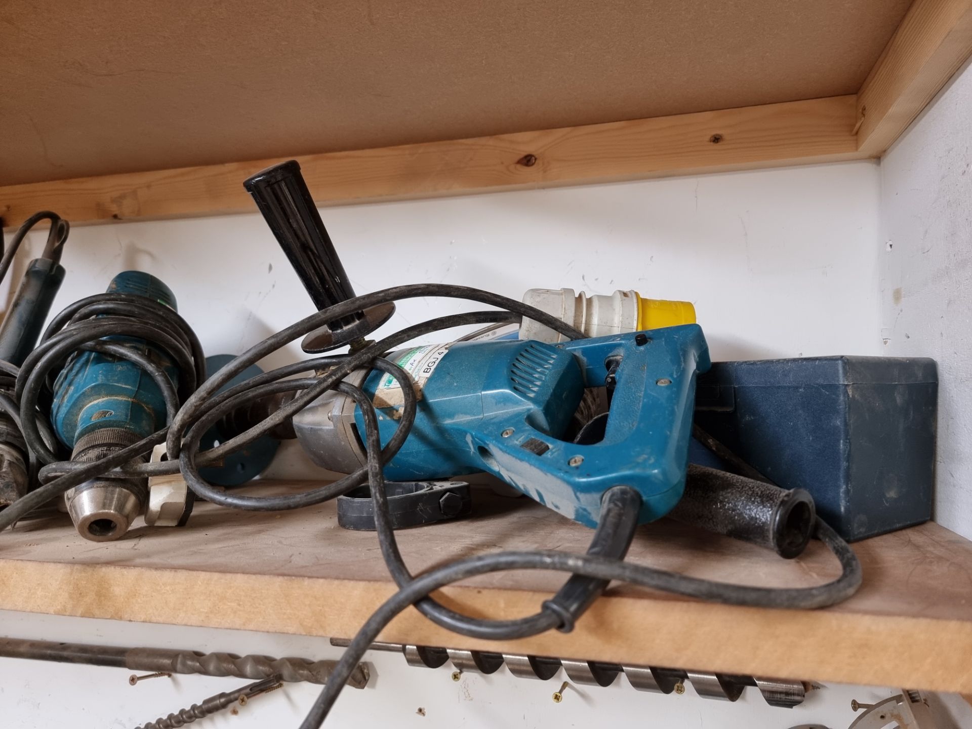 Contents of Shelf to include: various electrical power tools - Makita and Black&Decker - Image 3 of 3