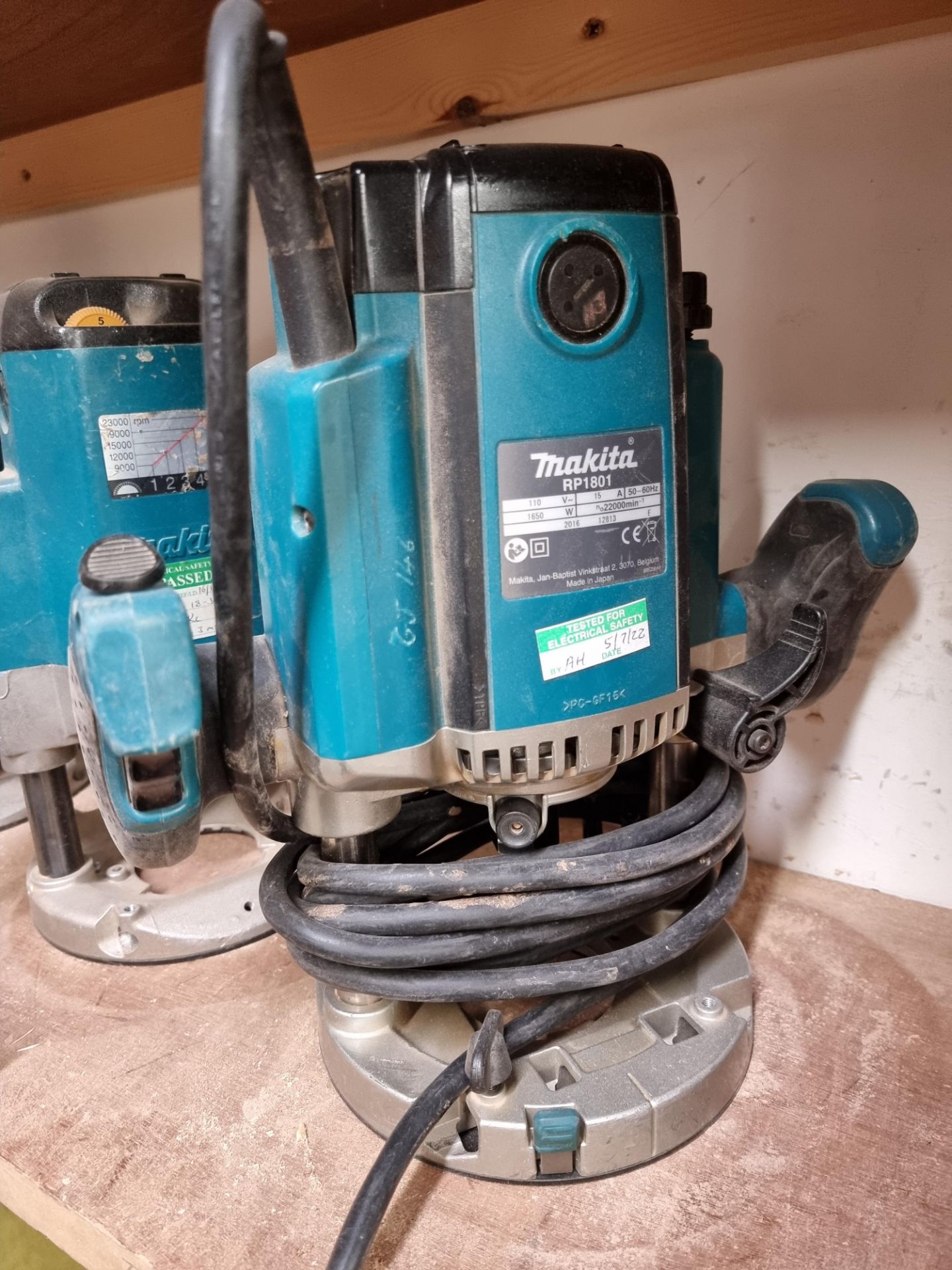 Contents of Shelf to include 4: Makita RP1801 Plunge Router - Image 3 of 3