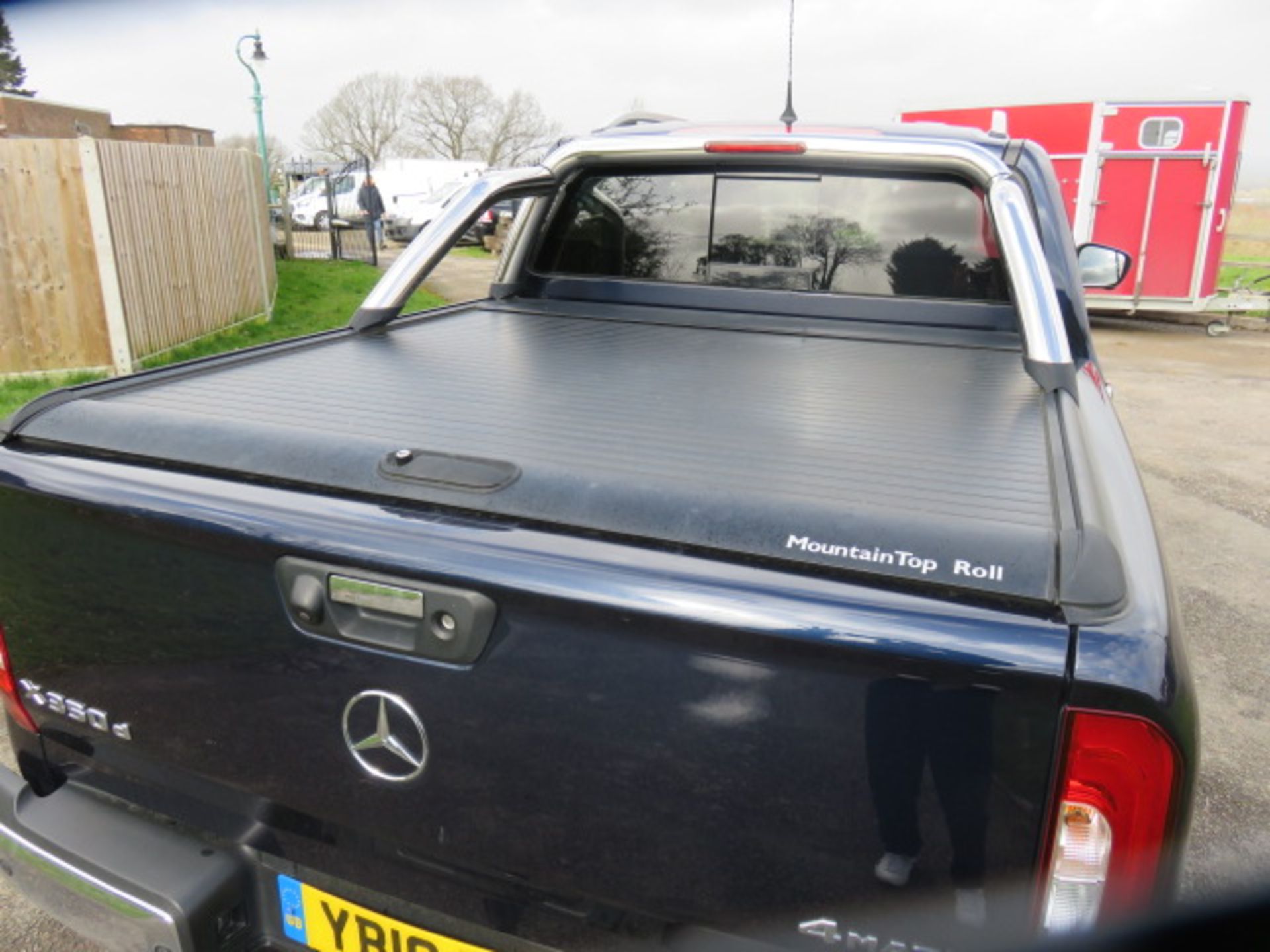 1 Mercedes Benz X-350 Power D 4MATIC 3.0 Diesel Pick Up - Image 8 of 13