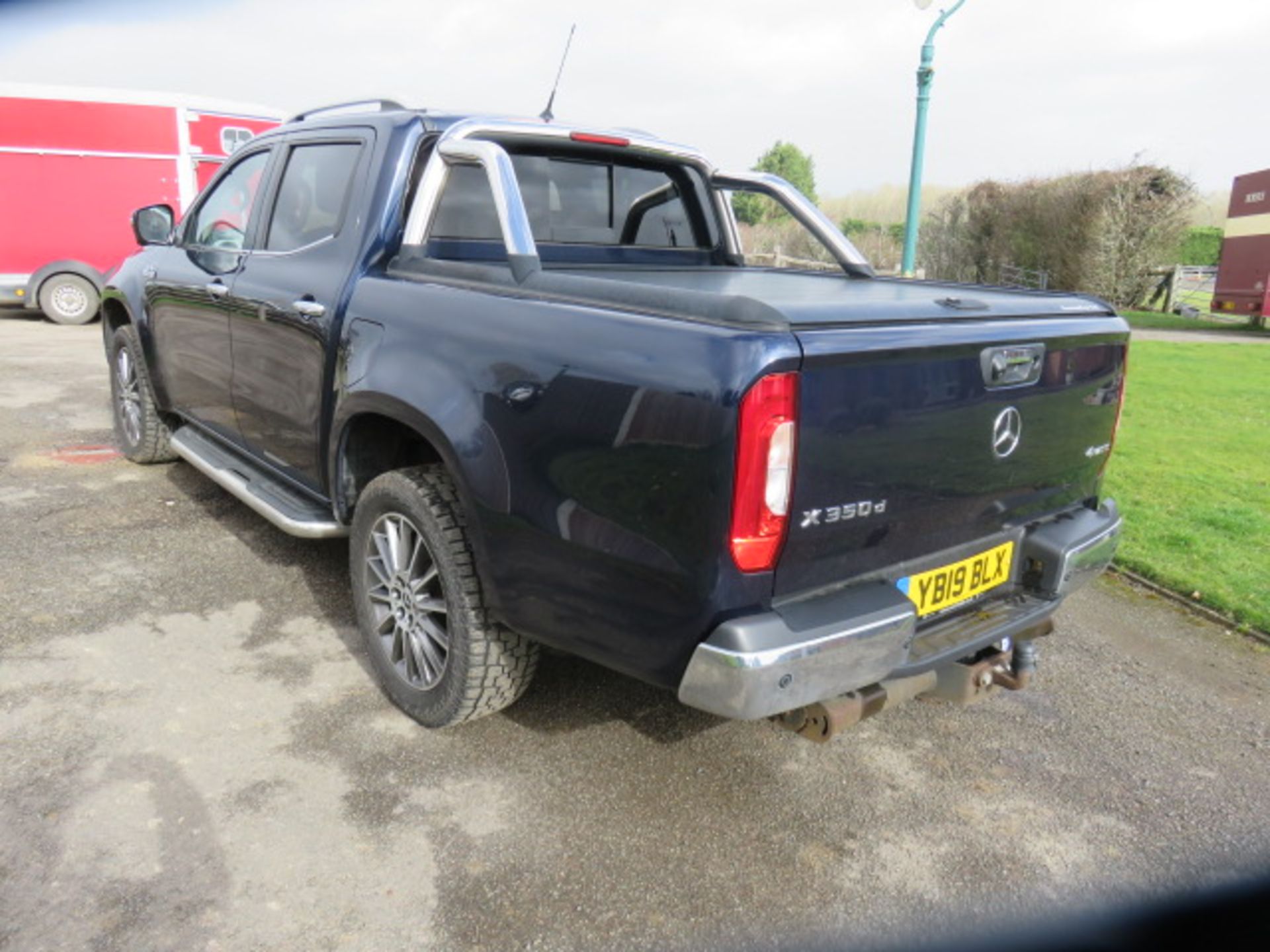 1 Mercedes Benz X-350 Power D 4MATIC 3.0 Diesel Pick Up - Image 5 of 13