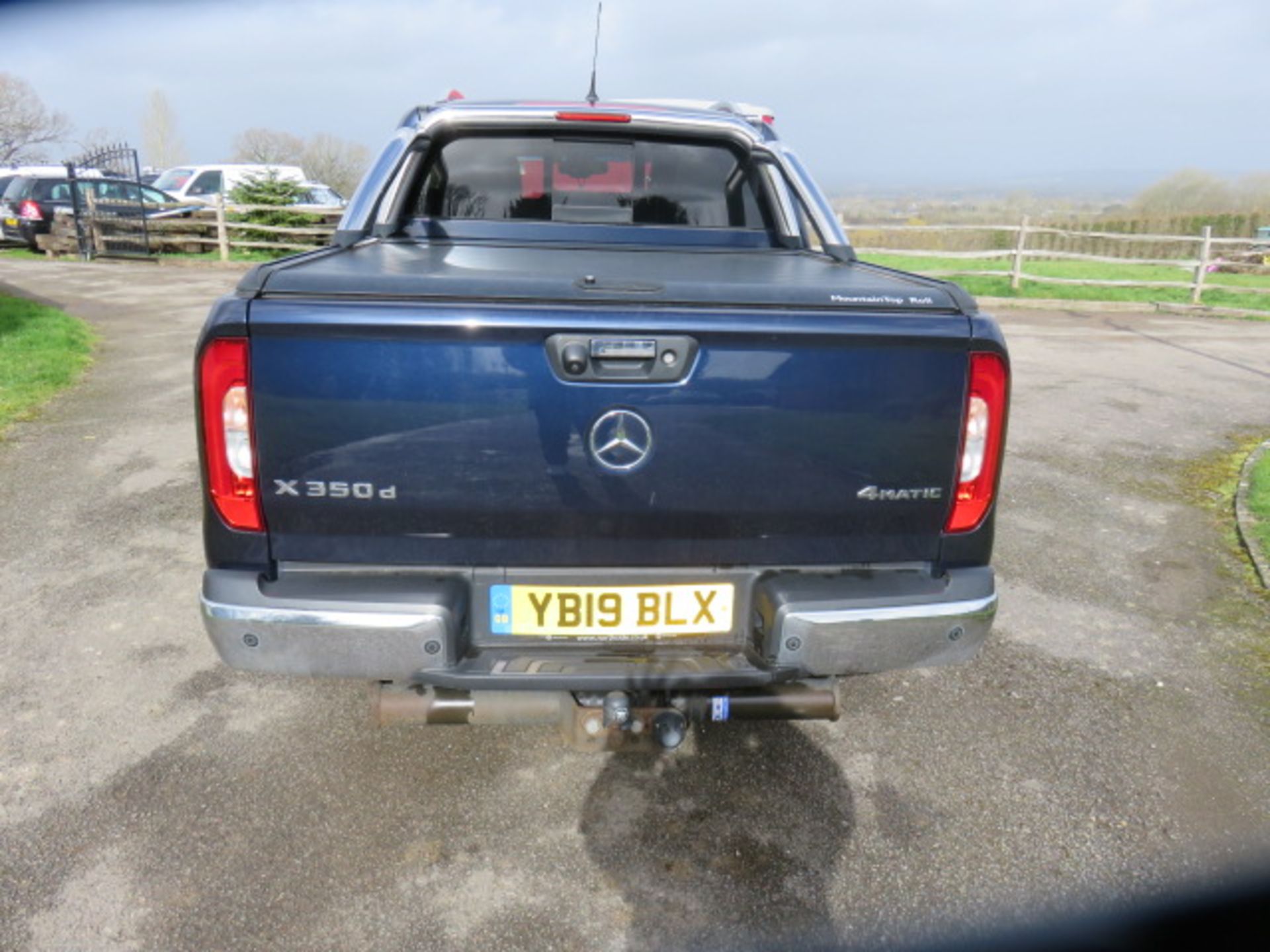 1 Mercedes Benz X-350 Power D 4MATIC 3.0 Diesel Pick Up - Image 6 of 13