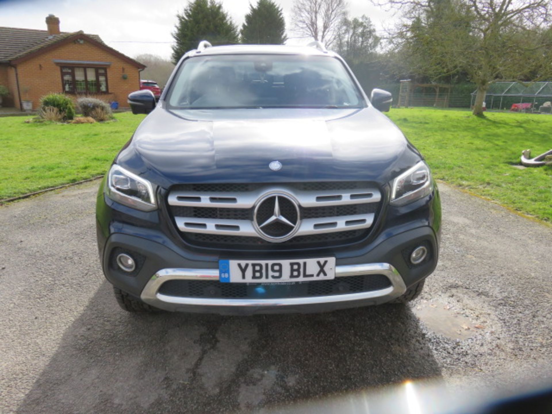 1 Mercedes Benz X-350 Power D 4MATIC 3.0 Diesel Pick Up - Image 2 of 13