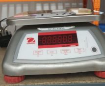 1: Ohaus Valor 2000W Scales