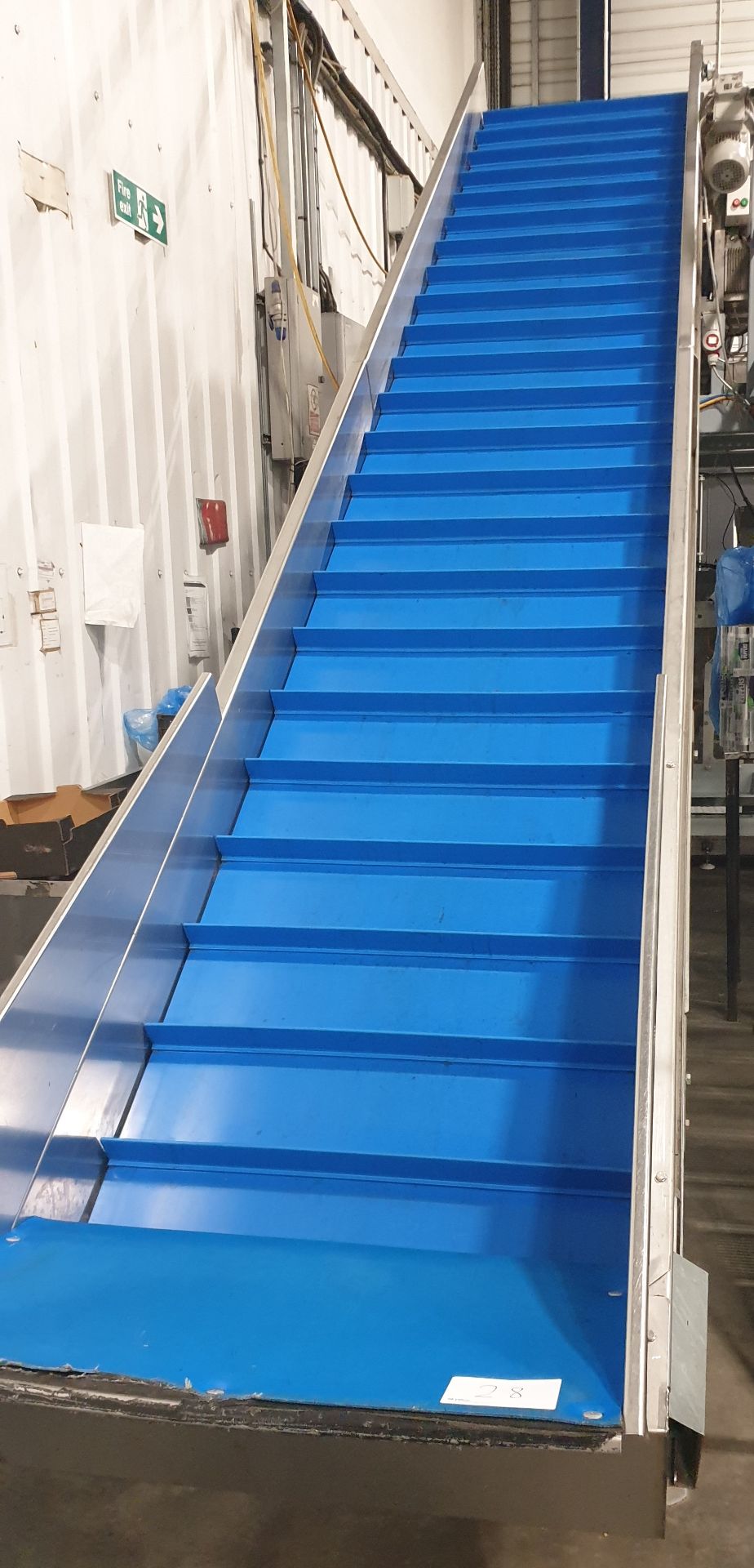 Complete lot, comprising of; 2 x Newtec Stainless Steel Large Uplift Conveyor 2 x Newtec 2000VB4OCC - Image 3 of 19
