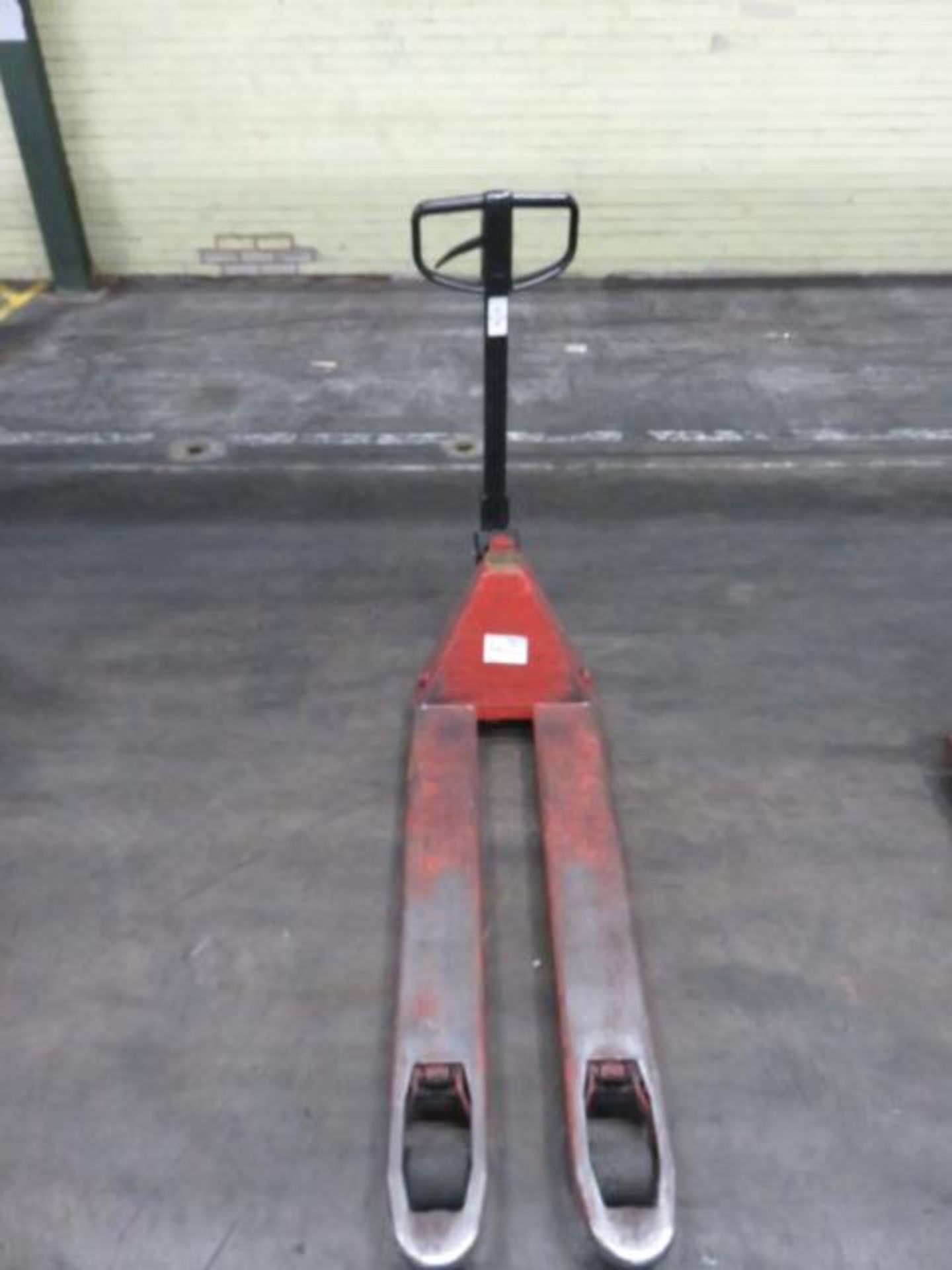 1 BT Rolatruc LHM 230 Hydraulic Pallet Truck with 2300kg Capacity