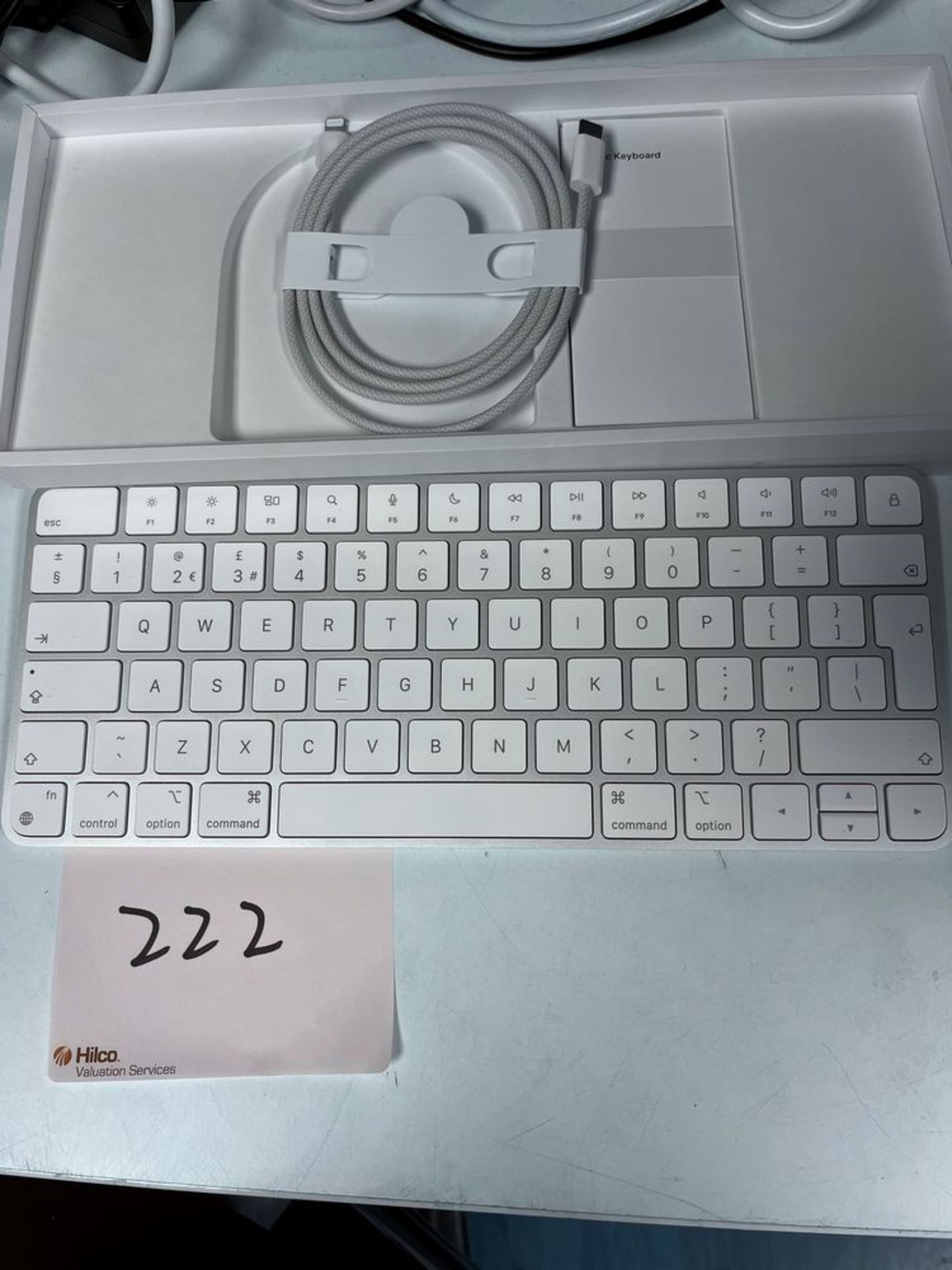 Apple Magic Keyboard With box and cable. Serial No.F0T1486SF45139XAP