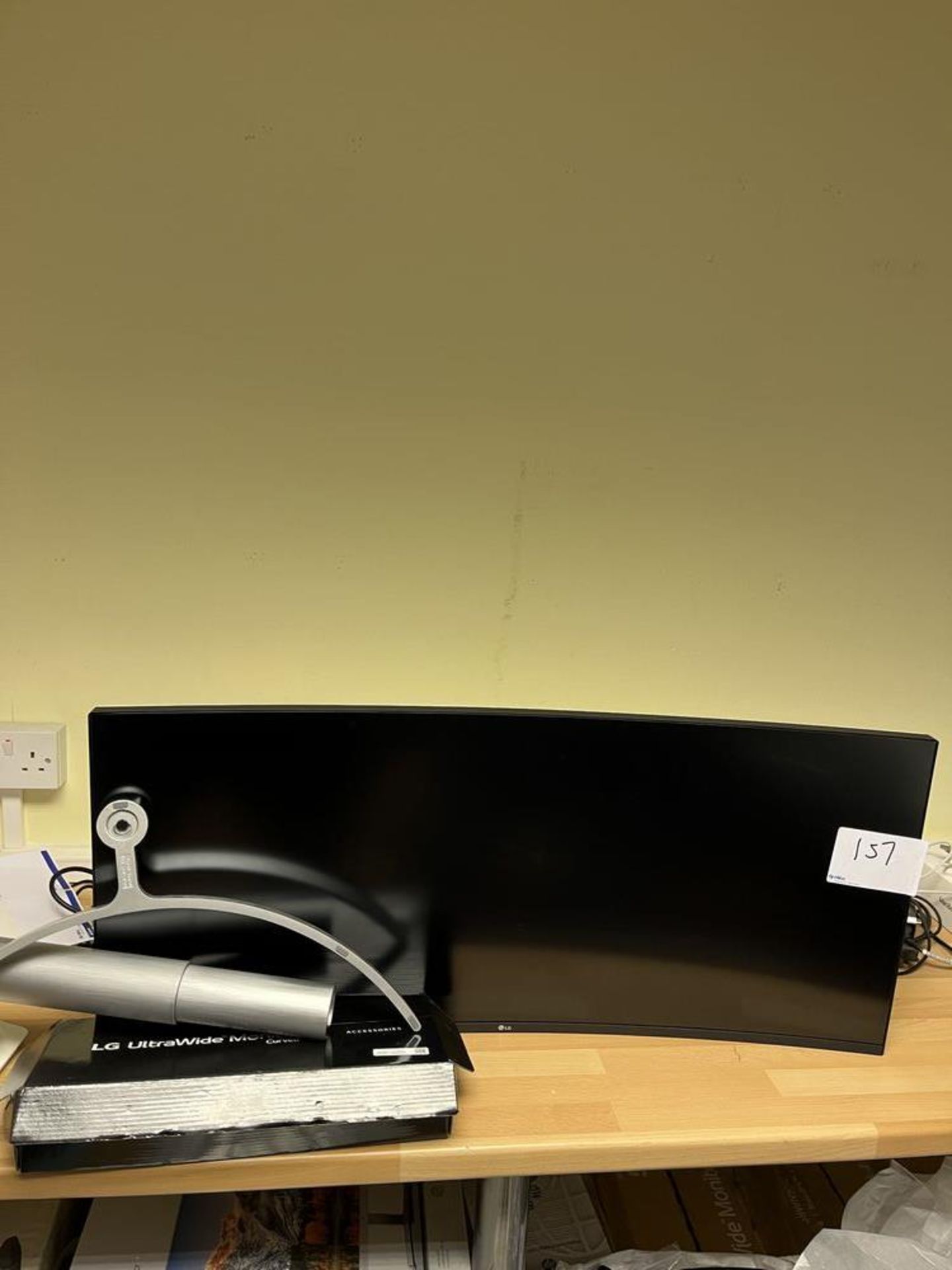 LG 38WN95C-W Curved Monitor With stand and accessories box, comes in box Serial Number 204NTJJ7467