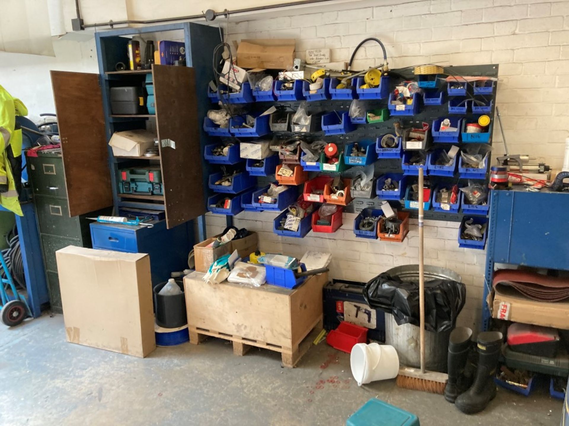 Maintenance Store - Contents of Room Including Hand & Power Tools, Cabling, Pillar Drill, AS Tool Gr - Image 3 of 5