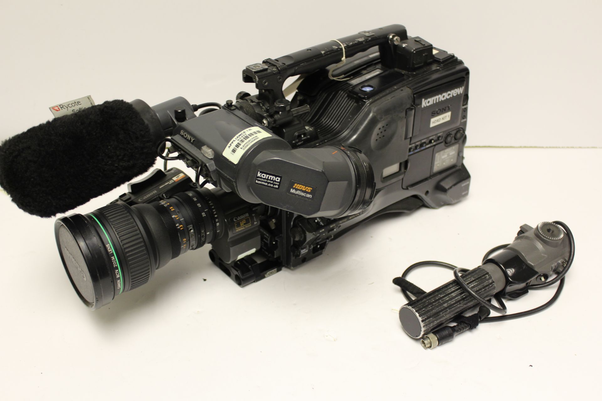Sony PDW-700 XDCUM HD Professional Disc Camcorder with CAnnon J20 X844 BCTV Zoom Lens, Cannon Zoom D - Image 2 of 2