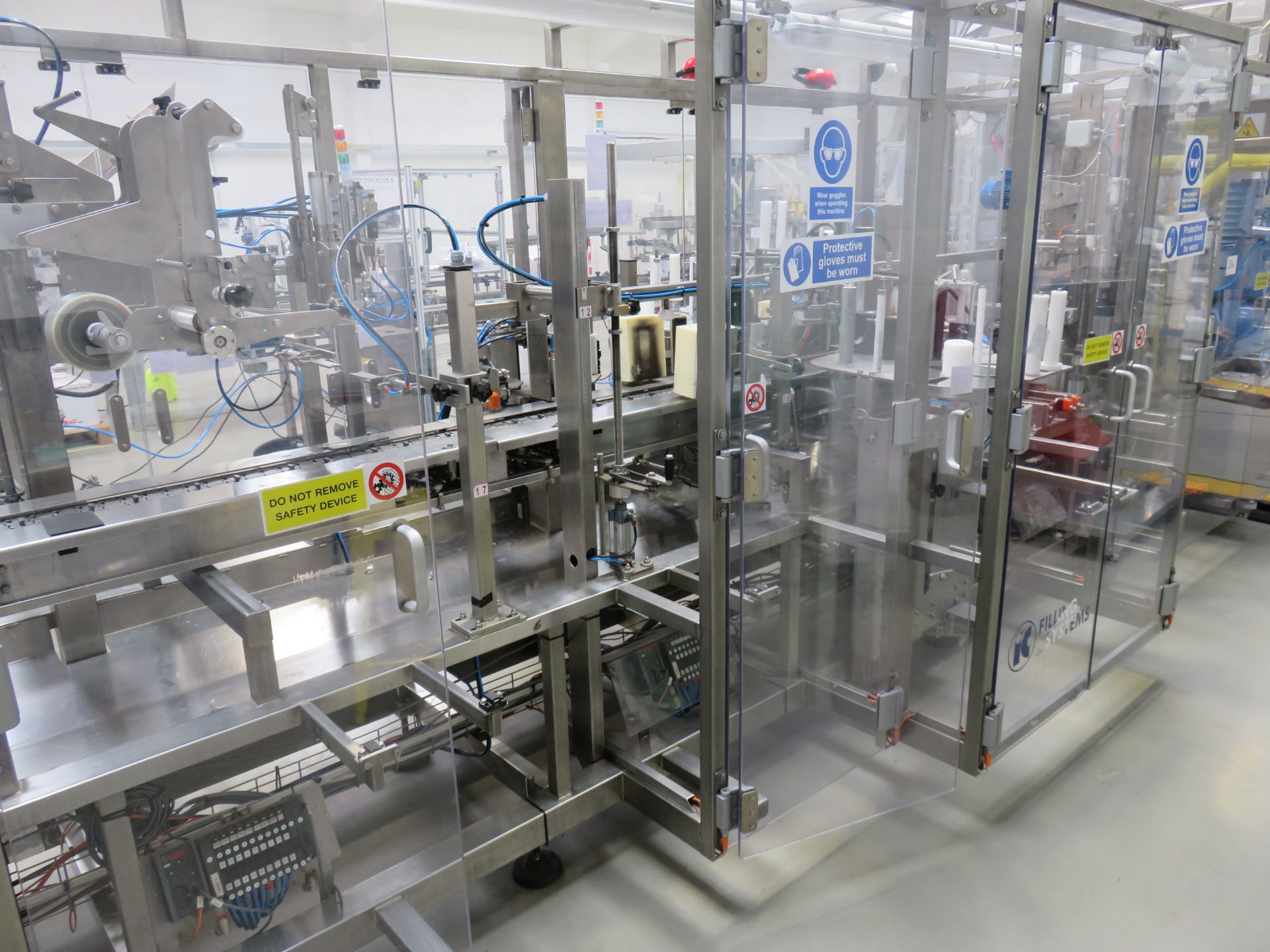 (1) 1200 Bottles/Hour 20cl - 70cl Bottle Filling Line (Commissioned 2019) Comprising: (1) Unbadged B - Image 2 of 14