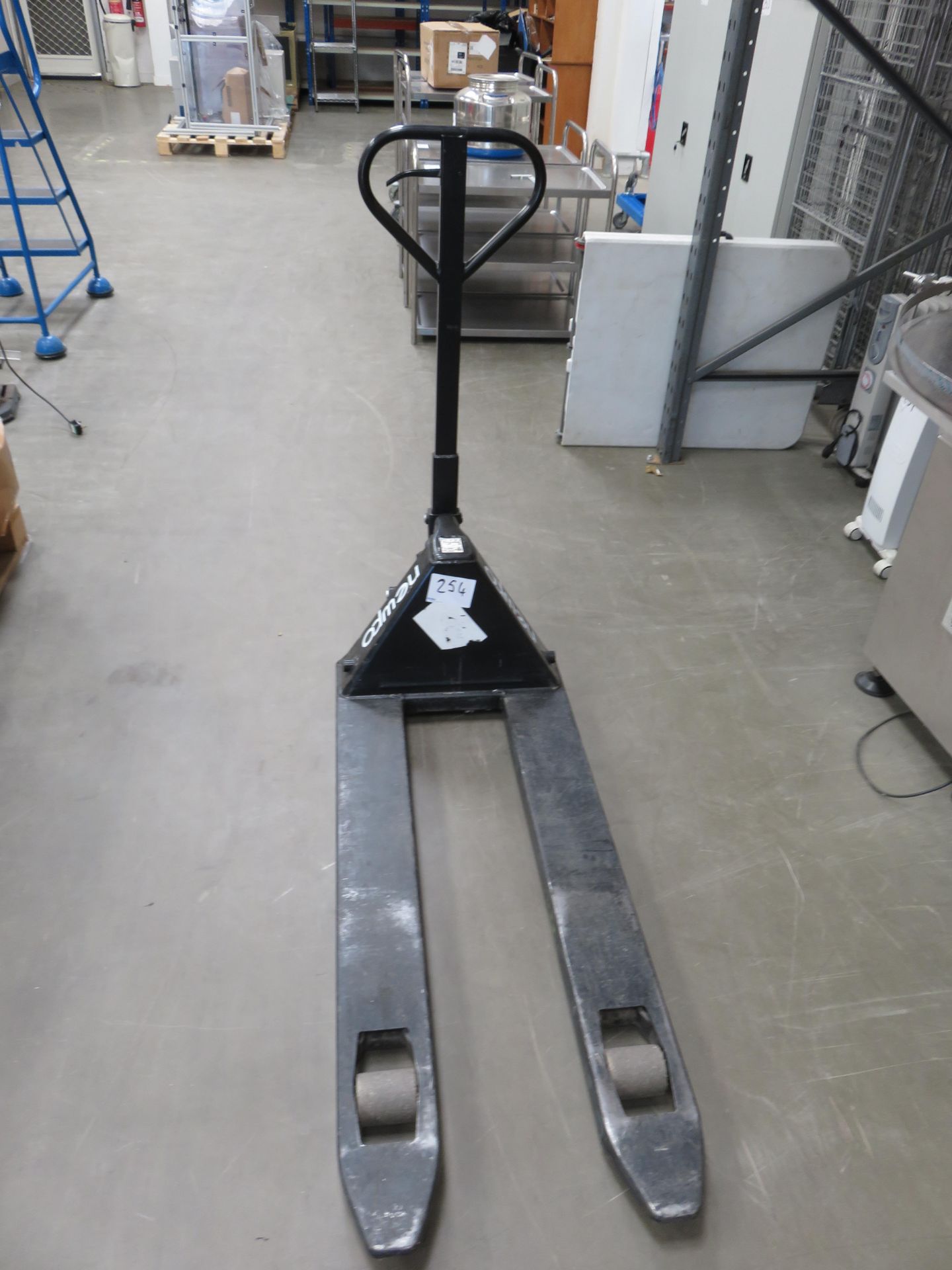 1, Newpo Hydraulic Pallet Truck with 2,000kg Capacity