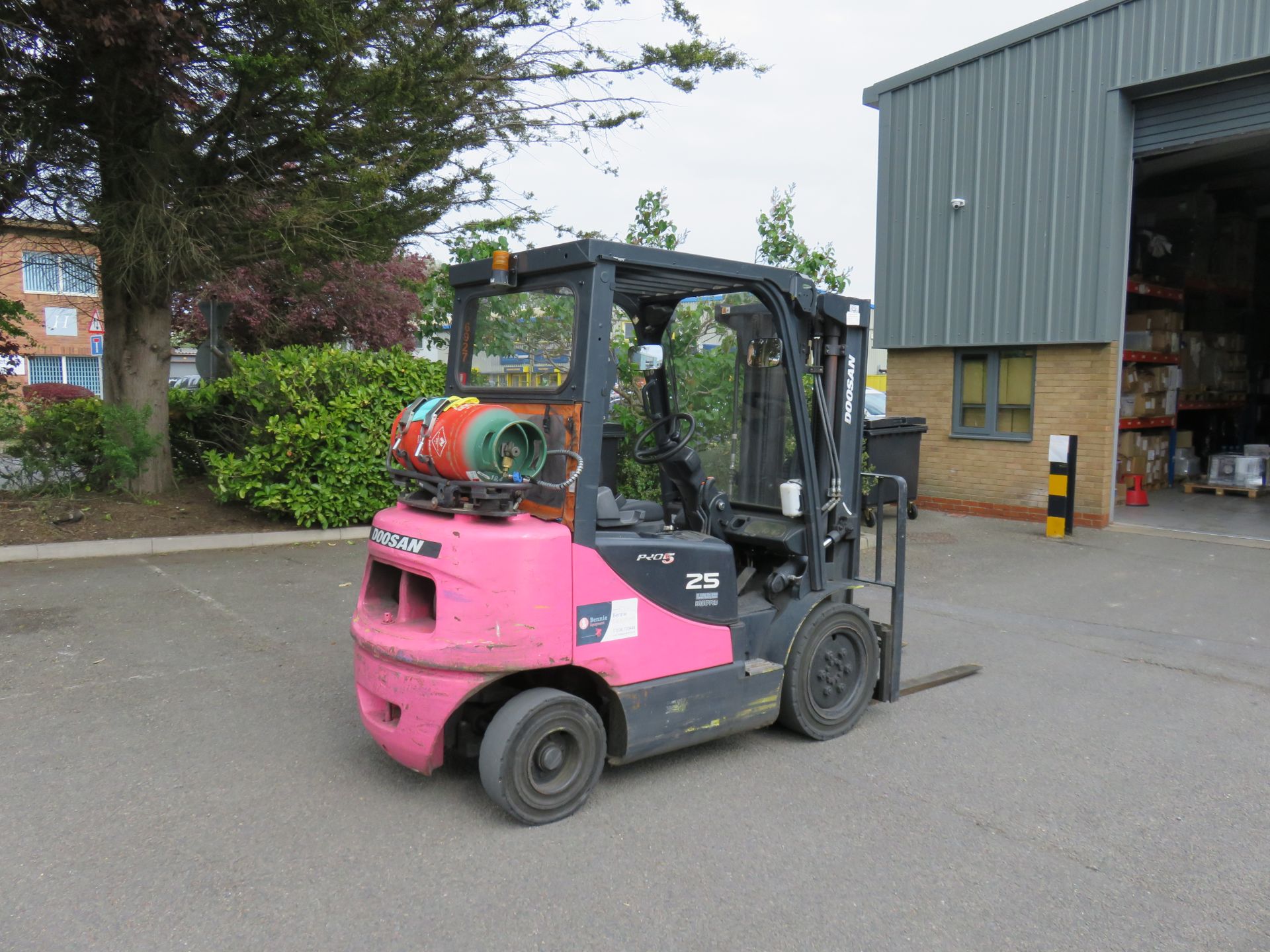 1, Doosan G2SE-5 Gas Powered Forklift Truck, Serial No. F6AO8-1710 (2012) with 2385kg Capacity and 4 - Image 2 of 7