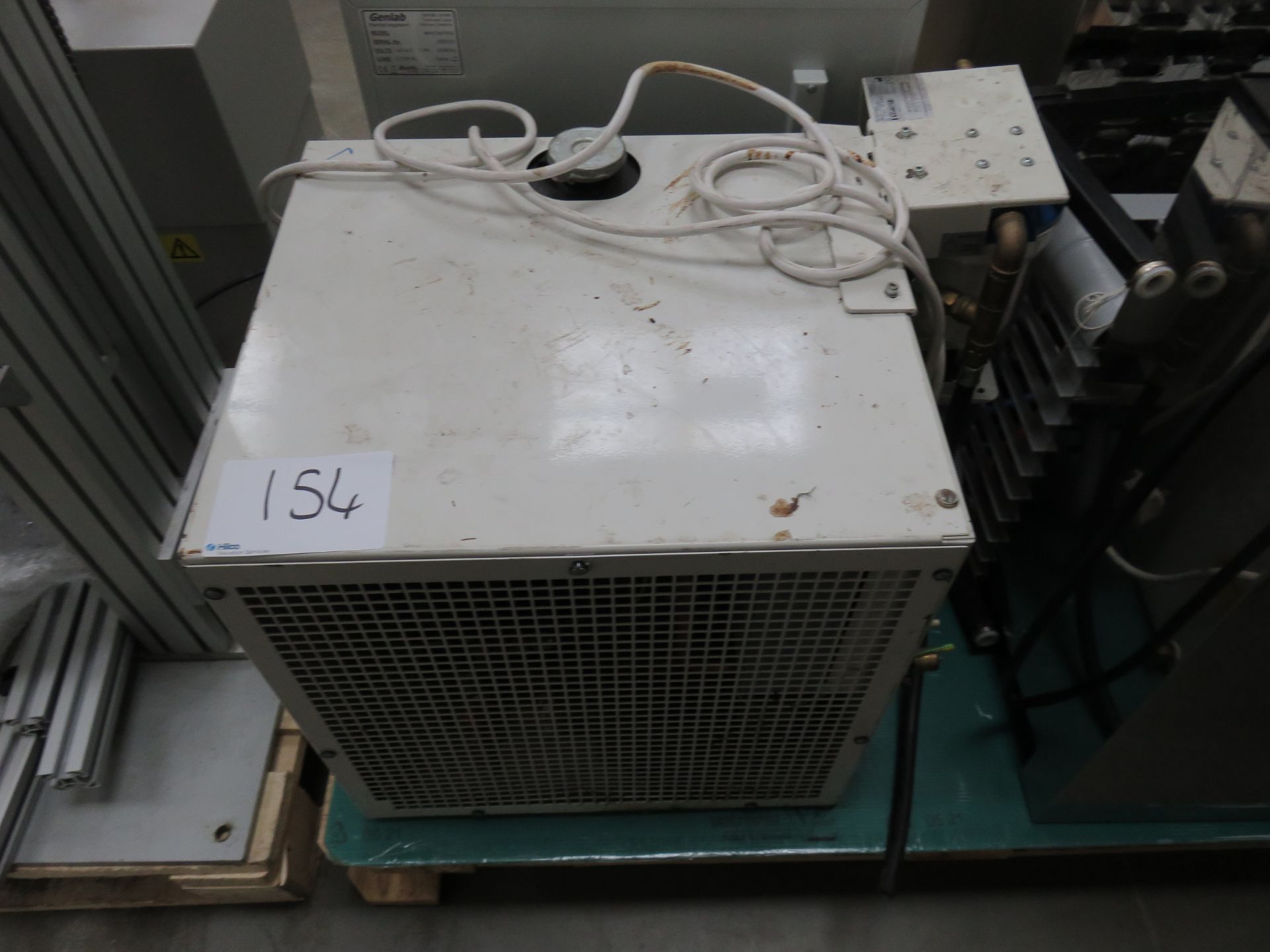 1, Laird Technologies WL3000 SU Liquid Cooling System. Serial No. 2000028034 (2012)
