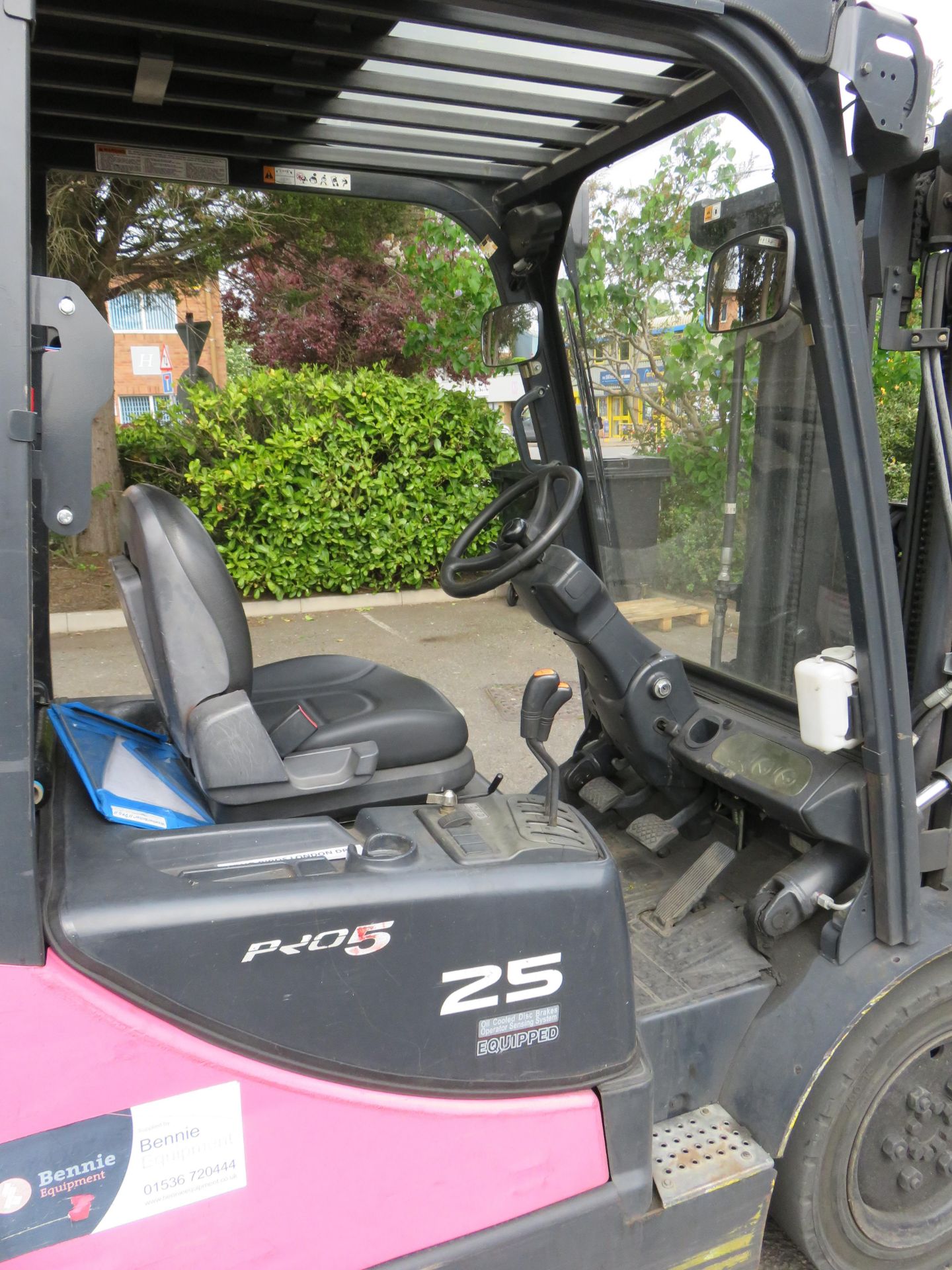 1, Doosan G2SE-5 Gas Powered Forklift Truck, Serial No. F6AO8-1710 (2012) with 2385kg Capacity and 4 - Image 7 of 7